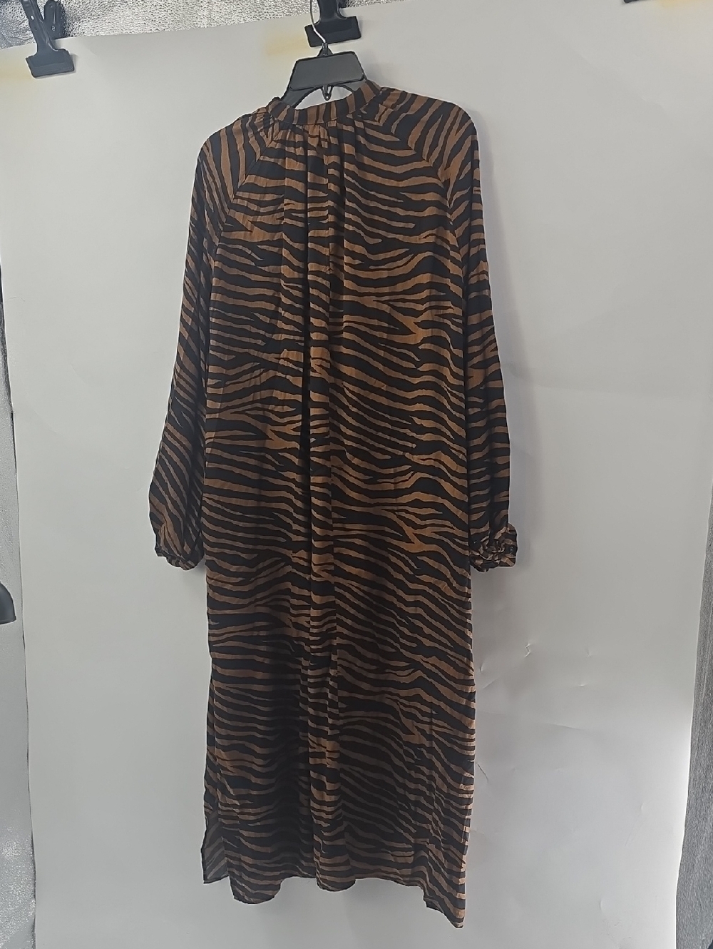 & Other Stories Classic Tiger-Print Long Sleeve Midi Dress - Brown/Black - Picture 9 of 9